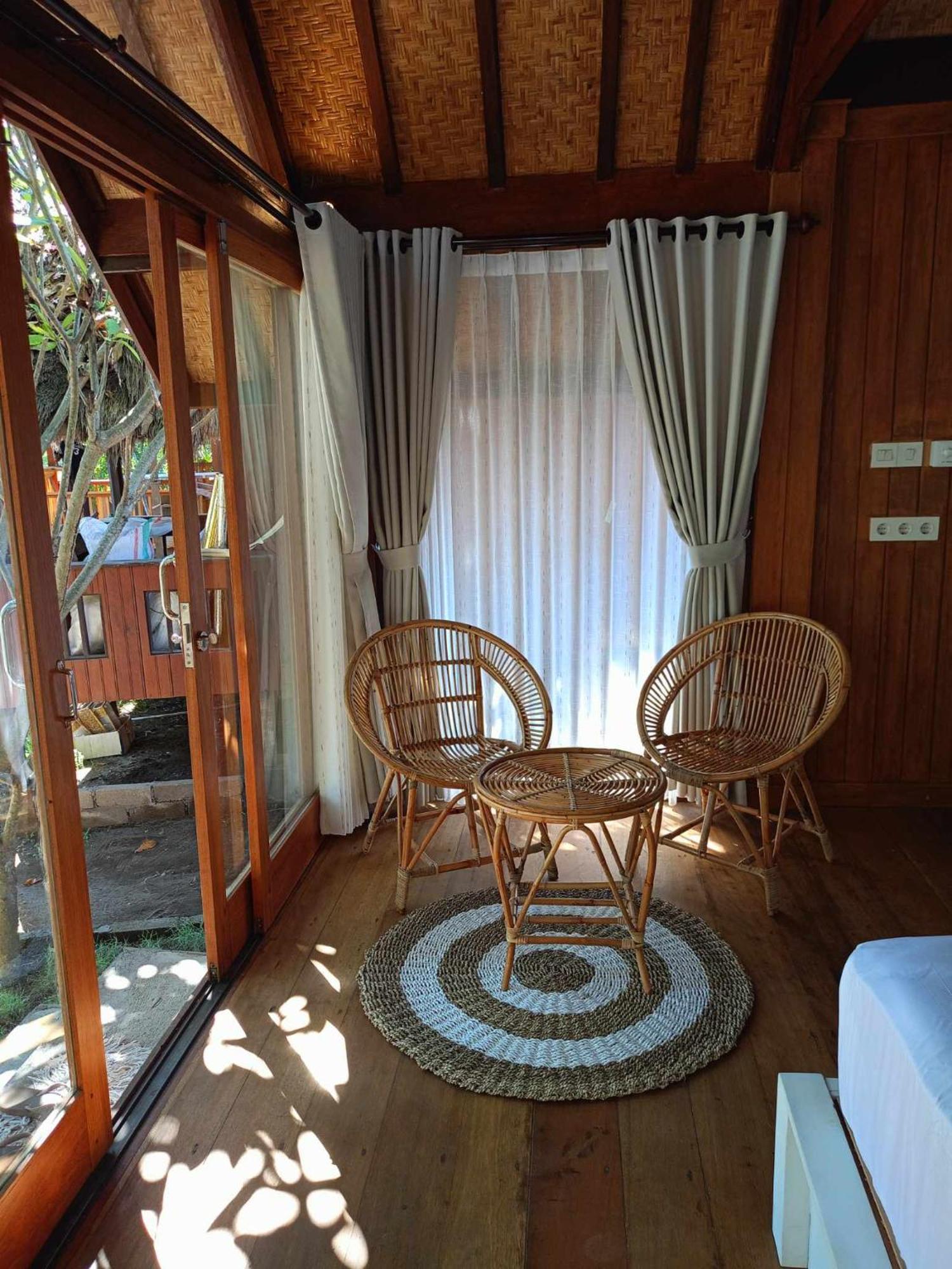 Bintang Tiga Bungalows Gili Air Buitenkant foto