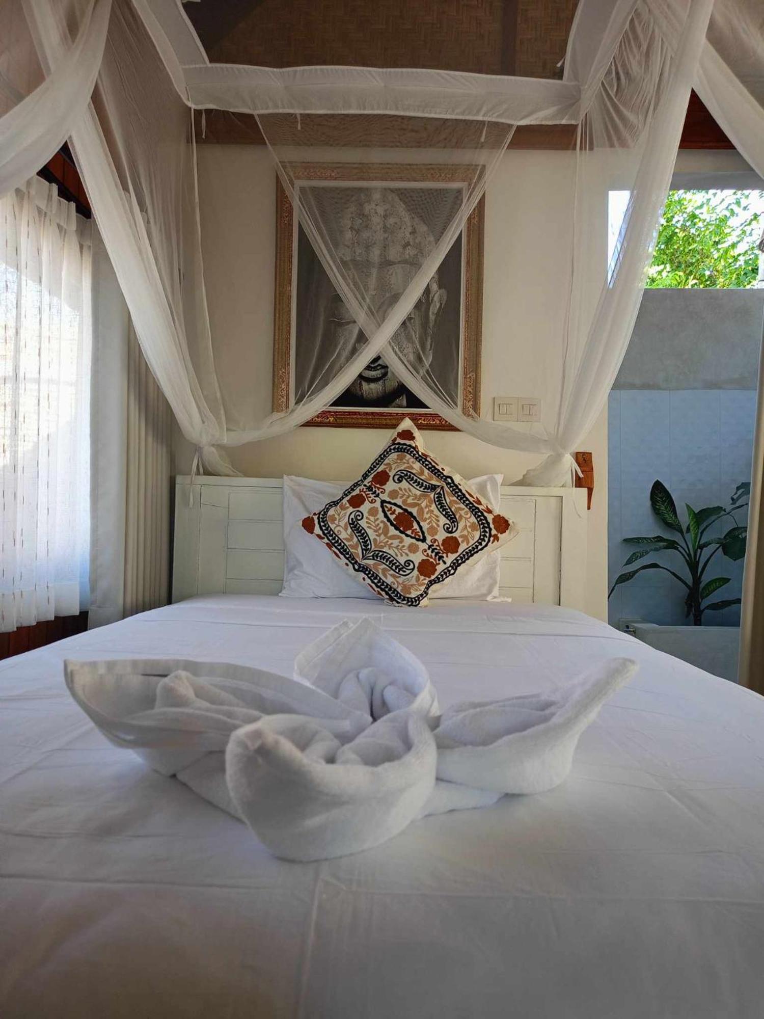 Bintang Tiga Bungalows Gili Air Buitenkant foto