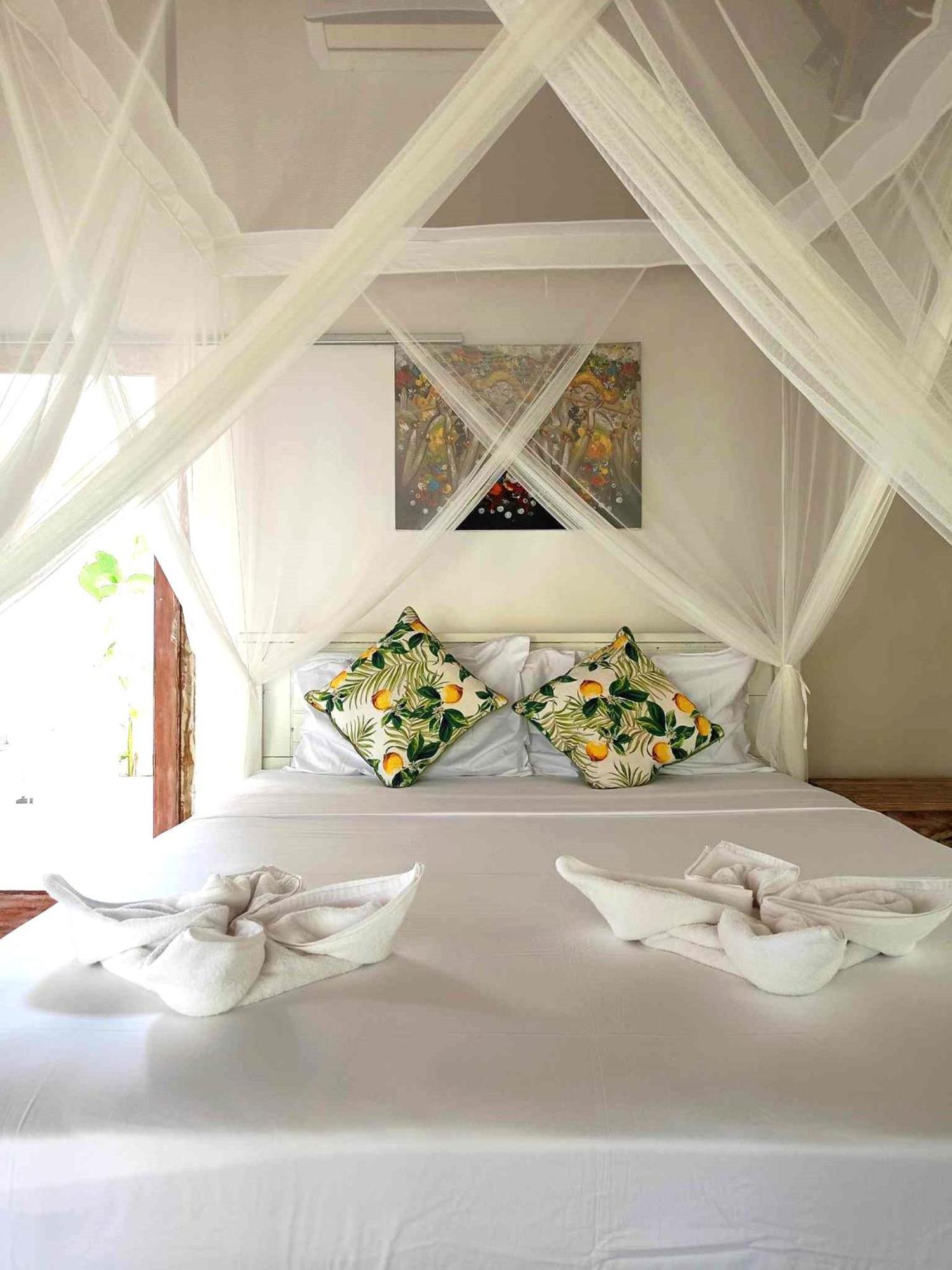 Bintang Tiga Bungalows Gili Air Buitenkant foto