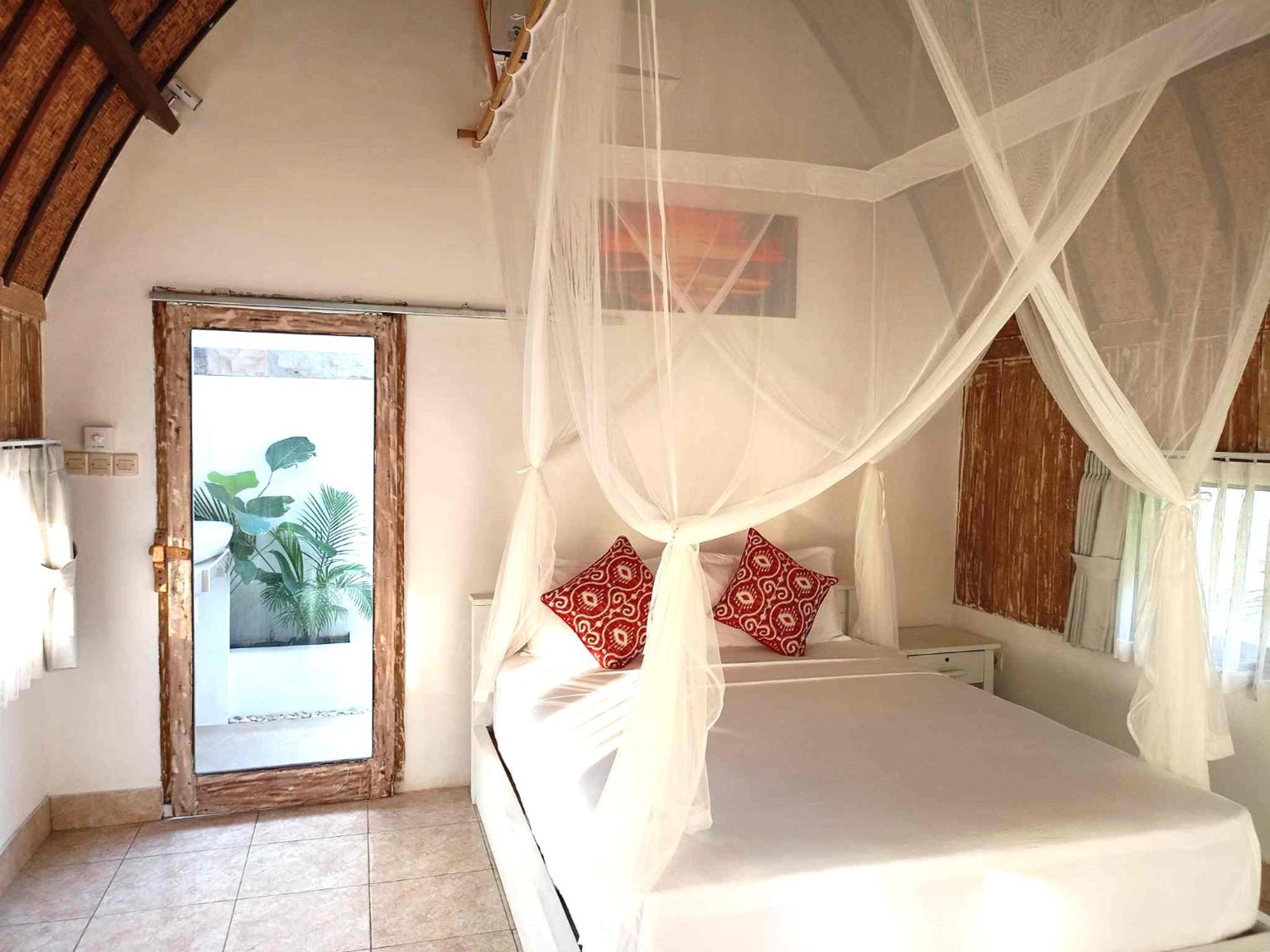 Bintang Tiga Bungalows Gili Air Buitenkant foto