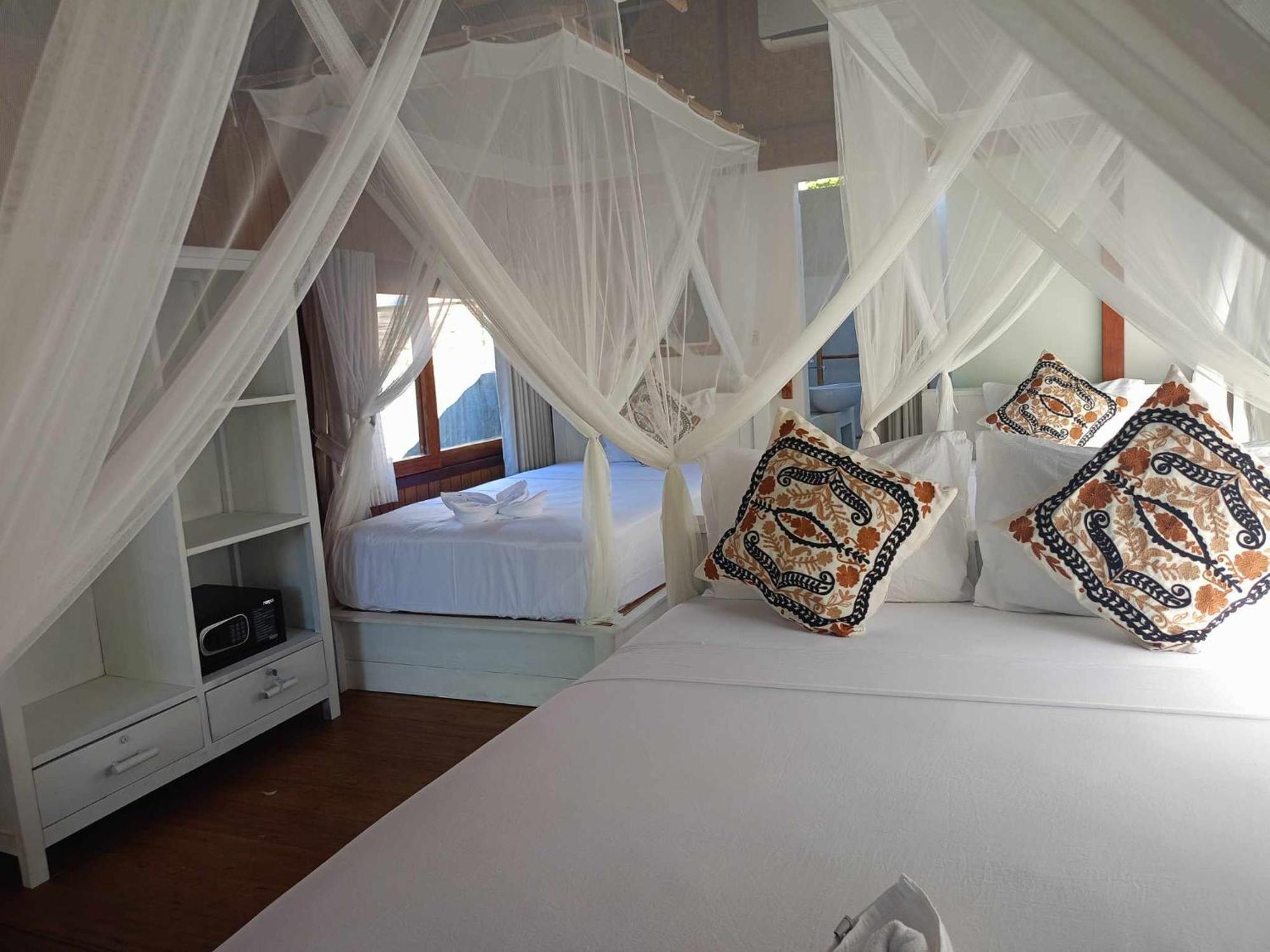 Bintang Tiga Bungalows Gili Air Buitenkant foto