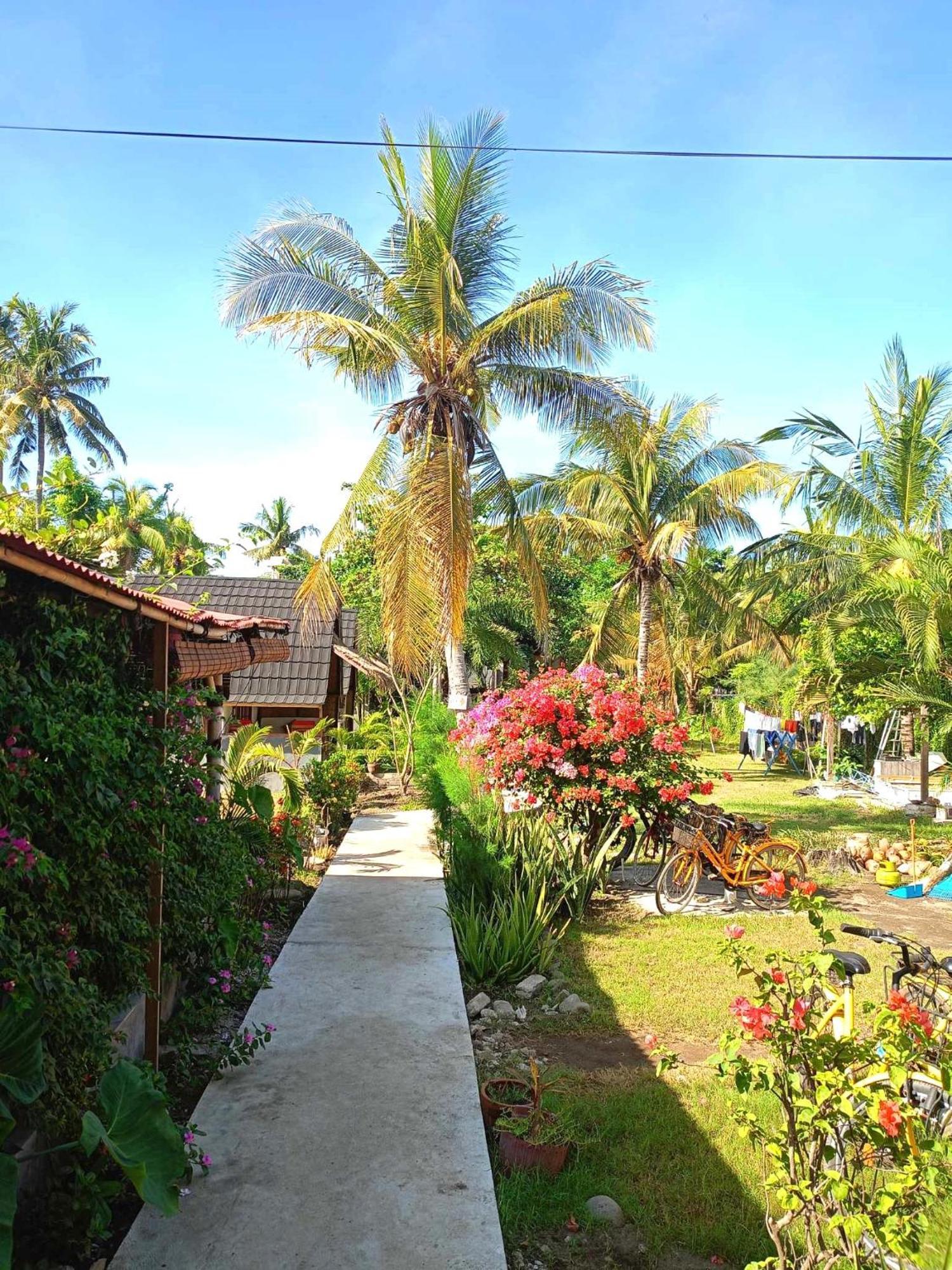 Bintang Tiga Bungalows Gili Air Buitenkant foto